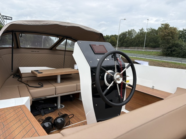 Nieuw op voorraad! Corsiva 650 Tender Beigegrijs met Yamaha F70 - Afbeelding 14