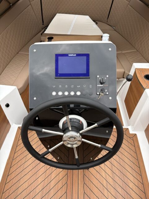 Nieuw op voorraad! Corsiva 650 Tender Beigegrijs met Yamaha F70 - Afbeelding 16