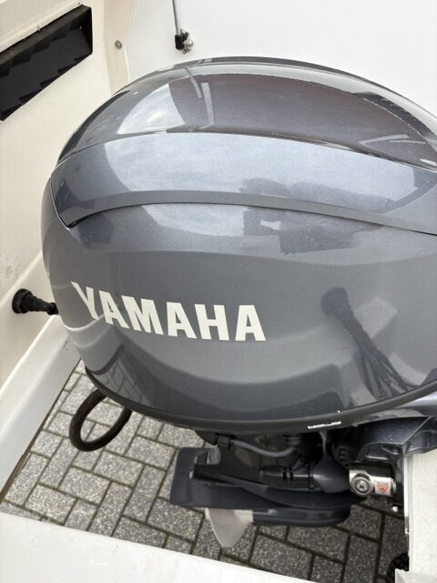 Nieuw op voorraad! Corsiva 650 Tender Beigegrijs met Yamaha F70 - Afbeelding 20