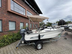Occasion Pegazus 450 met Yamaha F40 en trailer